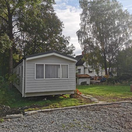 Garden Guest House Hovik Bagian luar foto